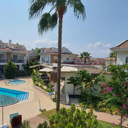 Ξενοδοχείο με διαμερίσματα Calish Duplex