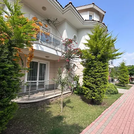 Calish Duplex